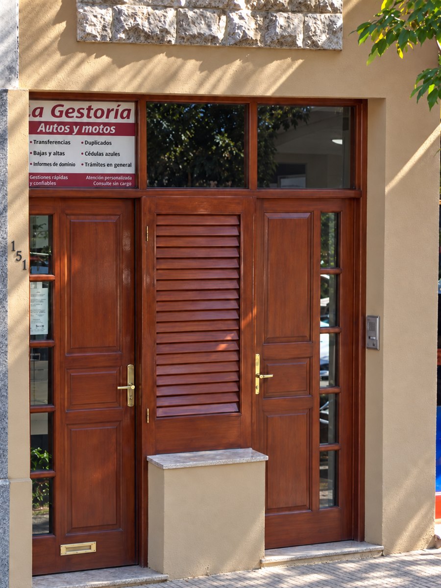 Frente de la oficina de La Gestoría en Güemes 151, Rafaela